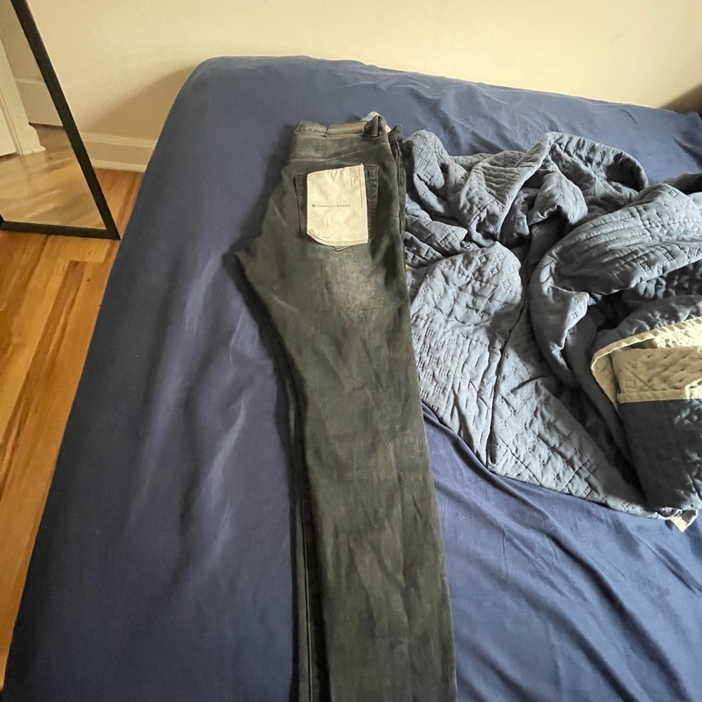 Purple brand jeans ,looking for trades pls lmk before July 27 CHICAGO ONLY !!